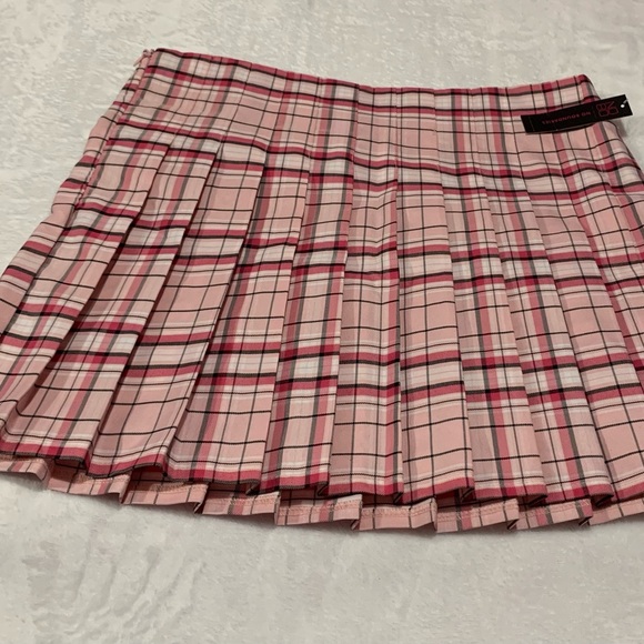 No Boundaries Dresses & Skirts - Skirt no boundaries skirt